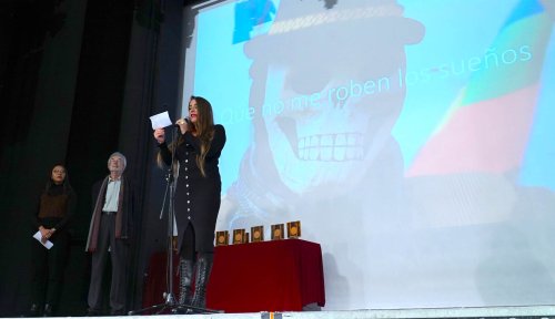 Patricia López-Menadier, Giuria Contemporanea, legge la motivazione del Premio Speciale della Giuria a "Que no me roben los sueños"